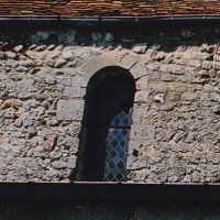 Fenêtre et appareil en arêtes de poisson de la nef (2002)