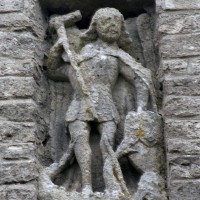 Détail d'un bas-relief remonté dans le bras sud du transept (2007)