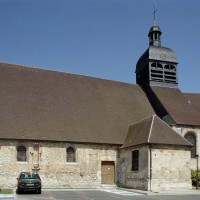 L'église vue du sud-ouest avant restauration (2002)
