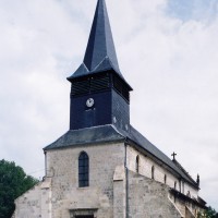 L'extérieur de l'église vue du sud-ouest (2003)