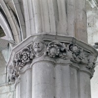 Chapiteau de la croisée du transept (2001)