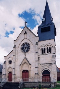 La façade de l'église vue de l'ouest (2003)