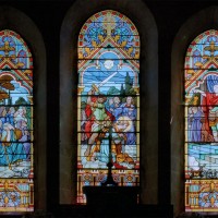 Vitrail représentant le martyr de saint Quentin au triplet du chevet du choeur (2006)