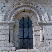 Fenêtre du mur du bas-côté sud de la nef (2001)