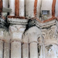 Chapiteaux de la base du clocher (2001)