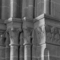 Chapiteaux d'un pilier de la dernière arcade de la nef (1996)