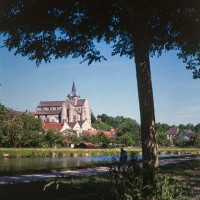L'église dans son environnement vue du sud (1996)