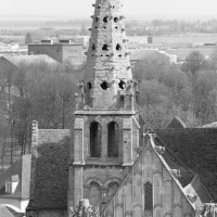 Le clocher nord vu de l'ouest depuis les parties hautes de la cathédrale (1993)