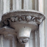 Cul-de-lampe dans la chapelle de Charles d'Hangest (2007)
