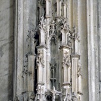 Dais dans la chapelle de Charles d'Hangest (2007)