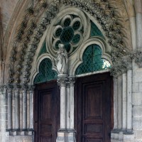 Le portail d'entrée du réfectoire des chanoines (2008)