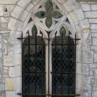 Fenêtre à l'extrémité est du bas-côté nord de la nef (2016)