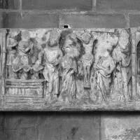 Bas-relief déposé dans la tribune de l'avant-nef (1996)
