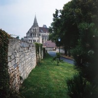 L'église dans son environnement vue du sud-ouest (1996)