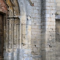 Vue partielle de la façade ouest avec le contrefort plat du 11ème siècle (2017)
