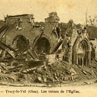Les ruines de l'église en 1918