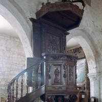 La chaire à prêcher a été remontée dans l'église Notre-Dame de Thourotte (2006)
