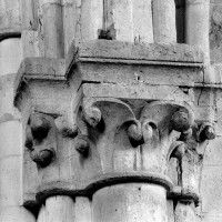 Chapiteaux de gauche de l'arcade de la chapelle sud (1994)