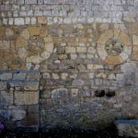 Oculi à la partie ouest du mur nord de la nef (2016)