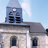 Les parties est de l'église vues du sud (1999)