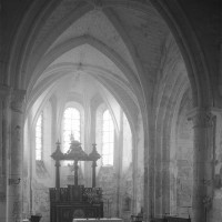 La croisée du transept et le choeur vus vers l'est (1996)
