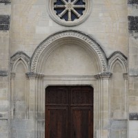 La façade est, aménagée comme entrée de l'église dans l'ancien choeur (2017)