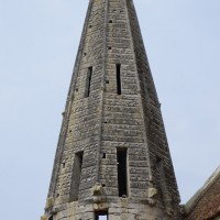 La flèche de la tour d'escalier de la façade ouest (2015)