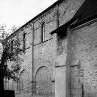 Le mur sud de la nef vu du sud-est