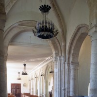 L'intérieur vu vers le nord-ouest avec la croisée du transept au premier plan (1996)