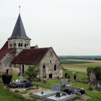 L'église dans son environnement vue du nord-ouest (2003)