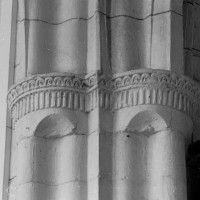 Détail d'un pilier de la croisée du transept (1997)