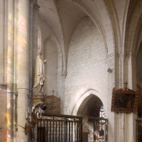 Vue partielle du bras sud du transept vers le sud-ouest (1997)