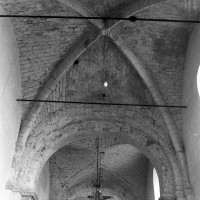 La voûte d'ogives de la dernière travée de la nef vue vers l'ouest (1995)