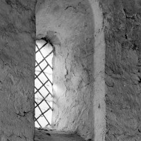 Fenêtre romane au mur nord de la nef (1970)