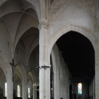 Vue partielle du transept et de la nef vers le sud-ouest (2016)
