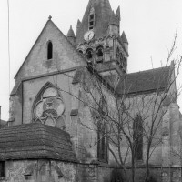 Les parties orientales de l'église vues du nord-est (1980)
