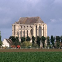 L'église dans son environnement vue du sud-est (1997)