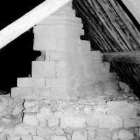 Vestiges de la souche du clocher octogonal dans les combles (1992)