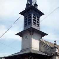 La façade et le clocher vus du sud-ouest (2000)