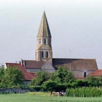 L'église dans son environnement vue du nord (2002)
