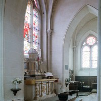 Le choeur et la chapelle sud vus vers le sud-est depuis la chapelle nord (2002)