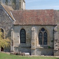 Vue des parties est de l'église depuis le sud (2002)