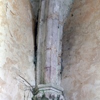 Retombée d'une ogive de la voûte de la chapelle nord (2001)