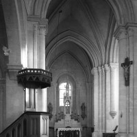 La croisée du transept et le choeur vus vers l'est
