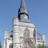 La façade ouest de l'église (2008)