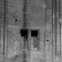 Détail du mur de soubassement de l'abside (1974)