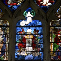 Fenêtre est du bras nord du transept, lancettes : saint Jean-Baptiste; Assomption; Donateurs (2016)