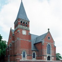 L'église, vue du sud-ouest (2006)