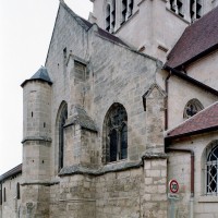Le bras sud du transept et le clocher vus du sud-est (2007)