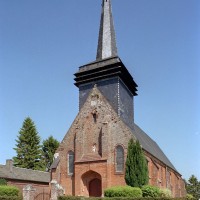 L'église vue du sud-ouest (2005)